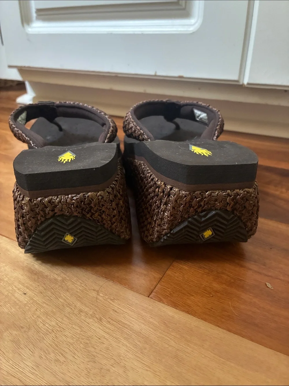Volatile Island Raffia Brown Woven Wedge Flip-Flop Sandal SZ 8